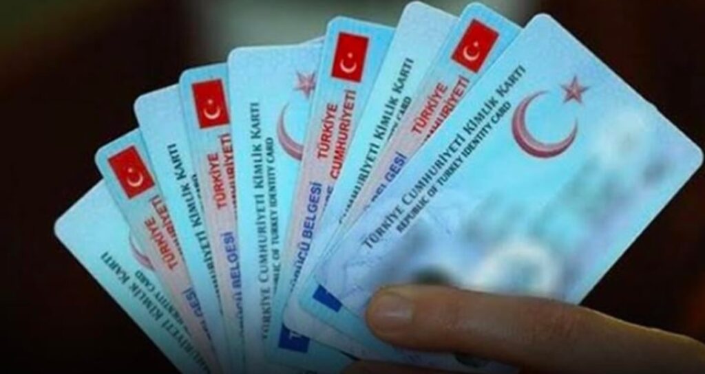 dev-sebeke-ifsa-oldu-32-kisi-tutuklandi-687-kisinin-vatandasligi-iptal-edilecek-1a7c59c4